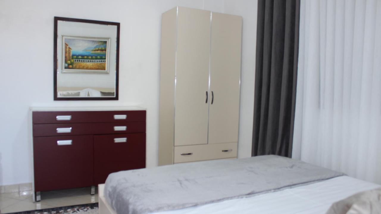 Deni'S Family Apartment In New Blvd Tirana Zewnętrze zdjęcie